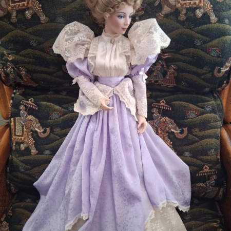 Franklin Mint 1988 Collectable 22" Porcelain doll " Victorian Woman"